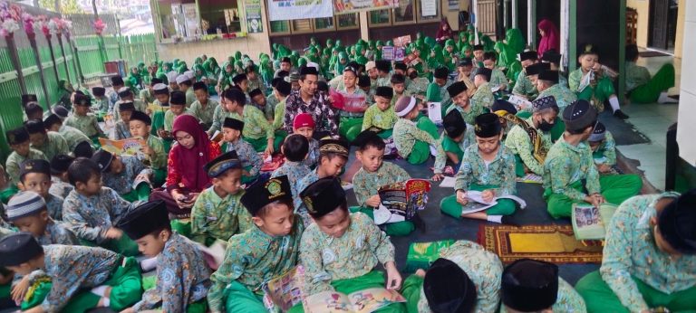 Kegiatan Khusus di MI Al-Muttaqien